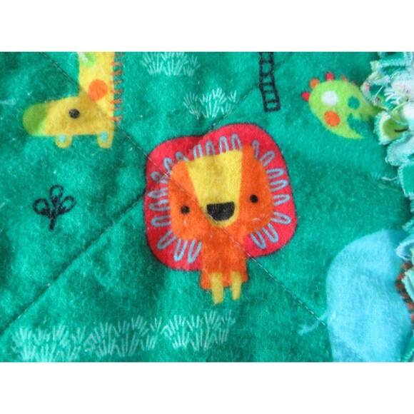 Flannel Rag Quilt With Batting 43 x 43, Jungle Animals, Giraffes, Elephants Baby - Picture 4 of 14